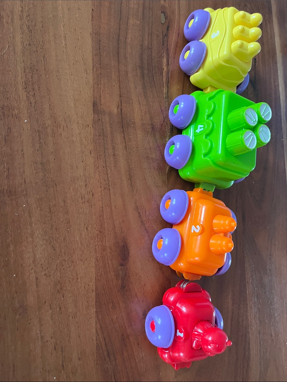 #🎉🎉🎉❌2/10$ ❌🎉🎉🎉

Colorful Linkable Train Cars - Red, Orange, Green, Yellow # 20